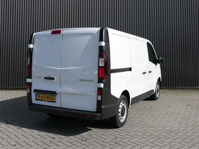 Renault Trafic 2.0 dCi 130 T29 L1H1 Comfort - Bluetooth - Radio - Vloerplaat - Betimmering laadruimt...