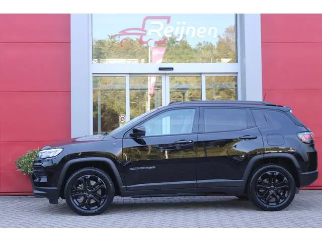 Jeep Compass 4xe 240PK Plug-in Hybrid Electric NORTH STAR | PANORAMA SCHUIF/KANTEL DAK | WINTERPACK:...