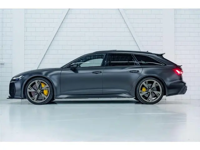 Audi A6 Avant RS 6 TFSI quattro l Urban l Akrapovic l Rs Dynamic + l B&O Advanced l Keramisch l Even...