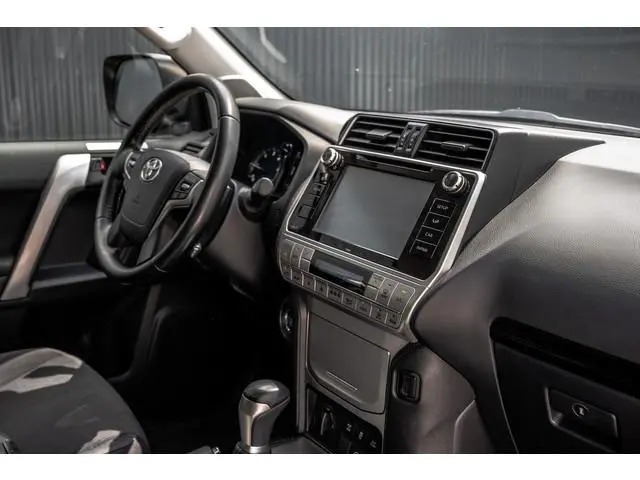Toyota Land Cruiser 2.8 D-4D | 177 PK | Automaat | 4X4 | 1e Eigenaar | Trekhaak 3.5T | Camera | Crui...