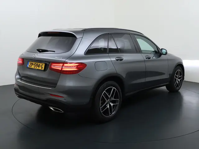 Mercedes-Benz GLC-klasse 250 4MATIC AMG line | Pano Burmester Distronic