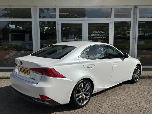 Lexus IS 300h Hybrid Business Line | Navi | Clima | NAP | Orig. NL |