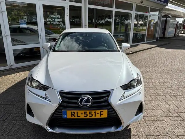 Lexus IS 300h Hybrid Business Line | Navi | Clima | NAP | Orig. NL |