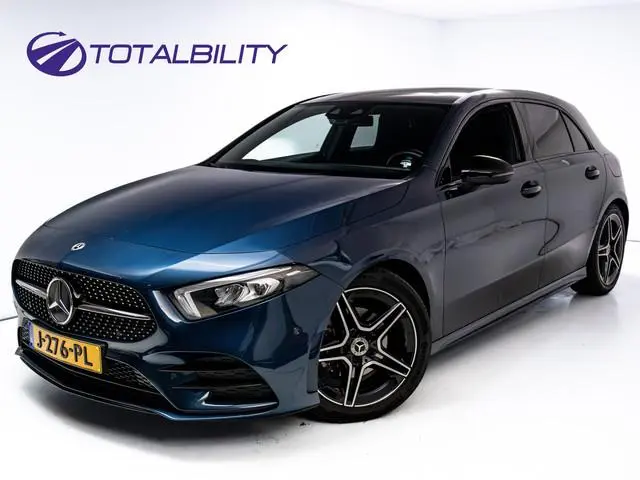 Mercedes-Benz A-klasse 180 Business Solution AMG | Panoramadak | Navigatie | Camera | PDC V+A | Stoe...