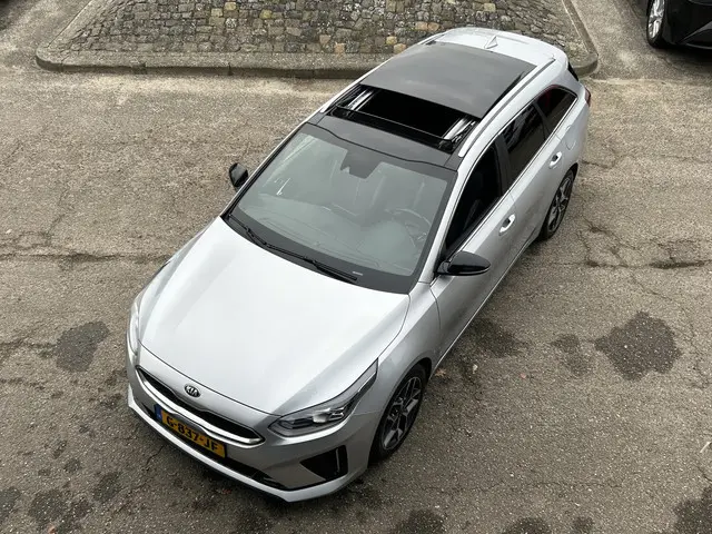 Kia Ceed Sportswagon 1.4 T-GDi GT-Line PANO DAK 1e EIGENAAR APPLE CARPLAY CAMERA ALCANTARA FULL LED...