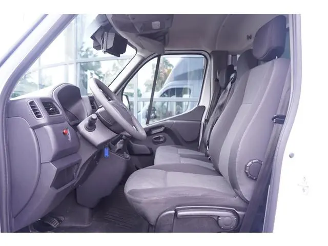 Nissan Interstar