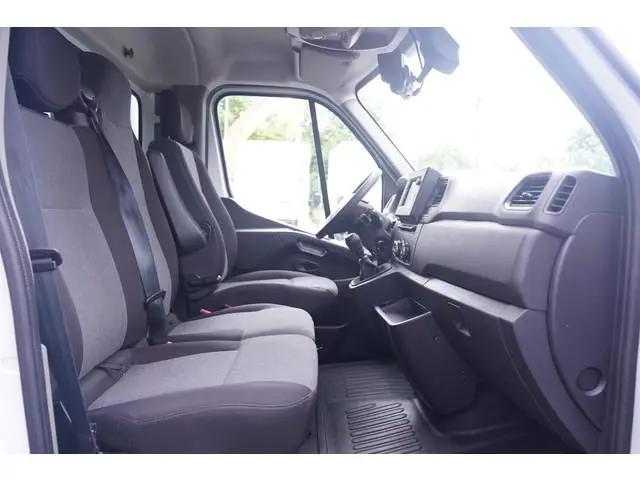 Nissan Interstar