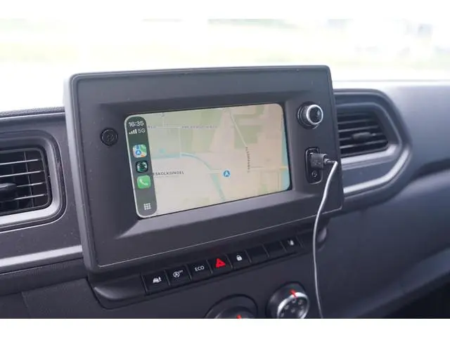Nissan Interstar