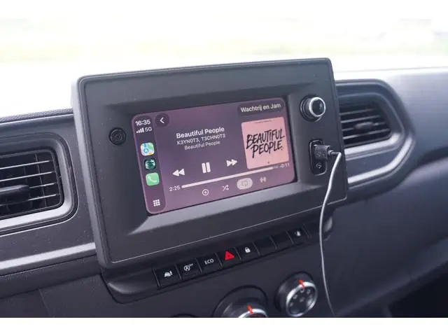 Nissan Interstar