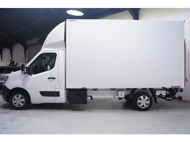 Nissan Interstar