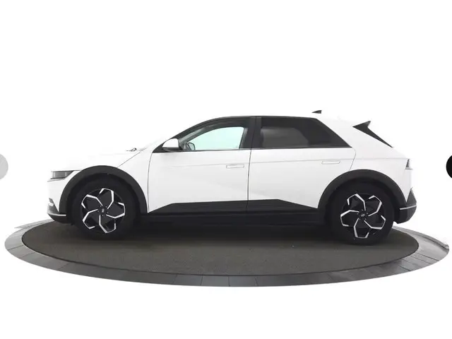 Hyundai IONIQ 5 Style 77.4 kWh Stoel/stuur verwarming / Navigatie / SOH 97%