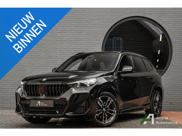 BMW X1 xDrive30e M-sport, BTW, panorama dak, head-up, harman kardon