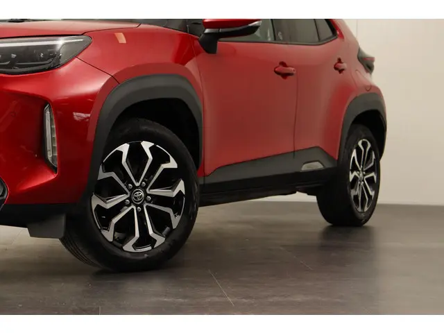 Toyota Yaris Cross 1.5 Hybrid Dynamic, Blind Spot, Parkeersensoren Apple Carplay / Android Auto.