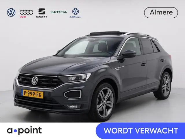 Volkswagen T-Roc 1.5 TSI Sport Business R 150 pk Automaat (DSG) | Navigatie | Panoromadak | Parkeers...