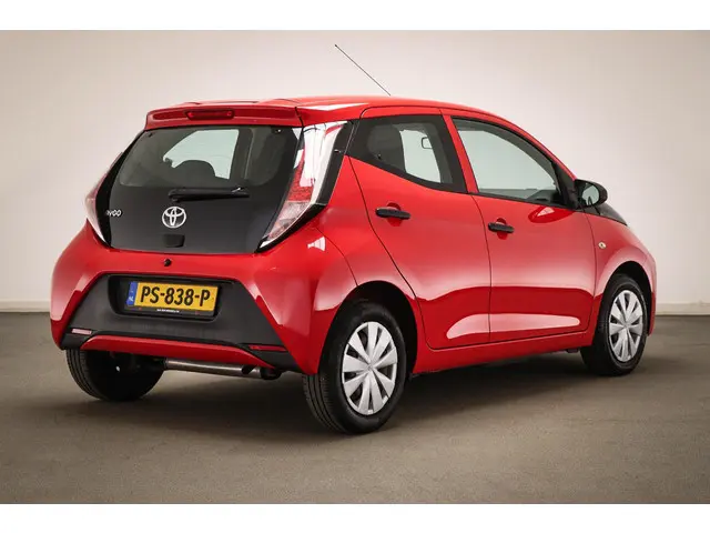 Toyota Aygo 1.0 VVT-i x-fun | AIRCO | BLUETOOTH | DEALER ONDERHOUDEN