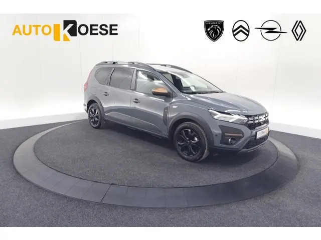 Dacia Jogger TCe 110 Extreme | 7 Zitplaatsen | Camera | Dodehoekdetectie | Stoelverwarming | Apple C...