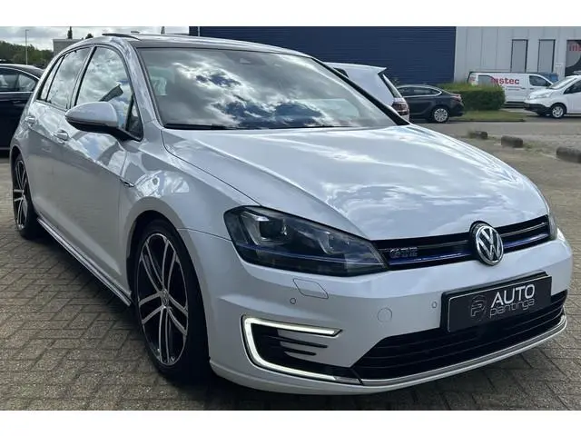 Volkswagen Golf 1.4 TSI GTE ACC | PANO | STOELVERW | CAMERA | STOELVERWARMING | NAP | 18 INCH | NIEU...