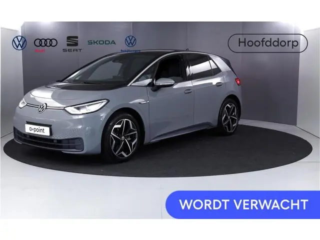 Volkswagen ID.3 First Plus 58 kWh 204PK | Navigatie | Parkeersensoren | Matrix LED koplampen | Stoel...