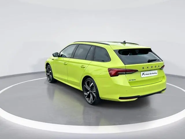 Škoda Octavia Sportline Business 1.5 TSI m-HEV 110 kW / 150 PK Combi | 19'' Lichtmetalen Velgen | Tr...