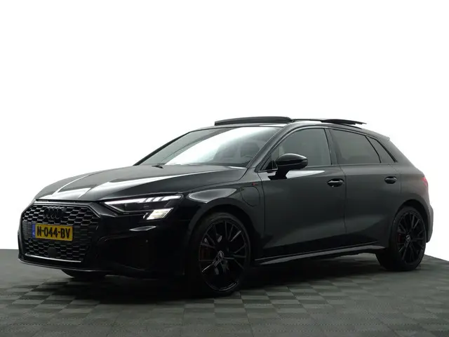 Audi A3 Sportback 45 TFSI e S Competition Black Optic Aut- Panoramadak, Sfeerverlichting, Bang Olufs...