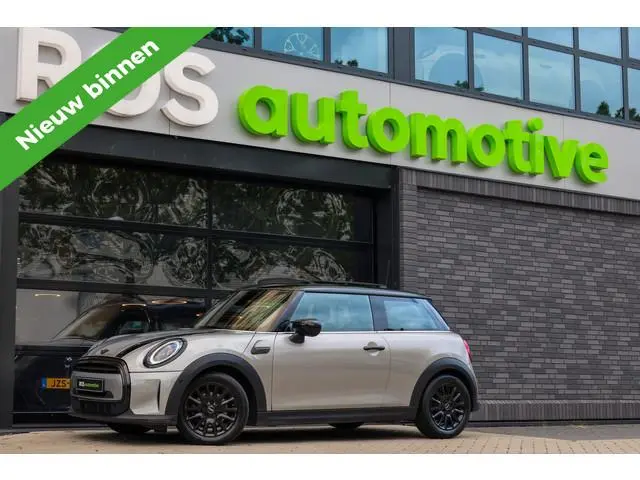 MINI 3-Deurs 1.5 Cooper Classic | PANO | HUD | CAMERA | KEYLESS | LEDER |