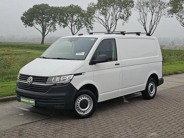 VOLKSWAGEN TRANSPORTER 2.0 TDI T6.1 L1H1 Carplay Achterklep Trekhaak CruiseControl 3-Zits Pdc Euro6...