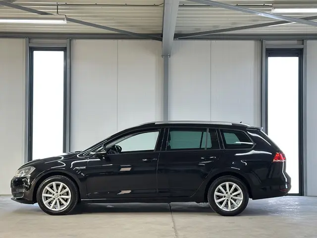 Volkswagen Golf Variant 1.2 TSI Comfort line | Navi | Camera | Trekhaak |
