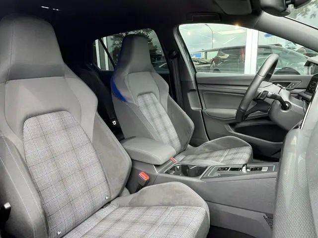 Volkswagen Golf 1.4 eHybrid GTE 245pk | E-Trekhaak | ACC | Camera | Sfeer | Stuurverwarming |