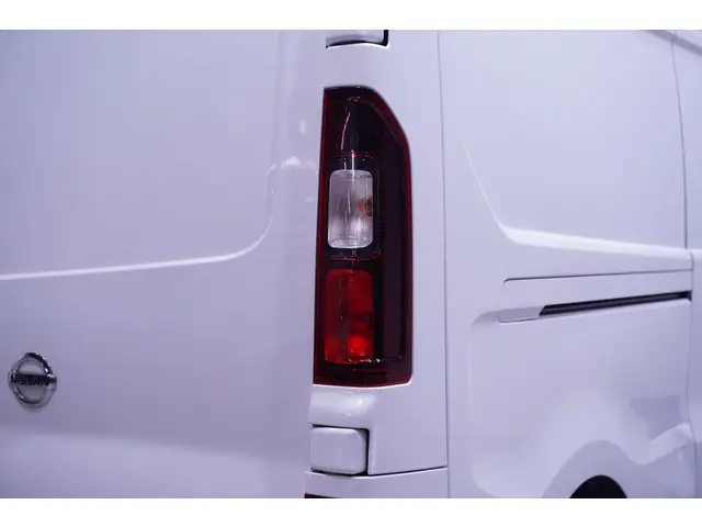 Nissan NV300