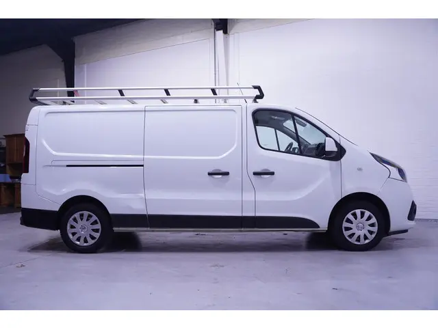 Nissan NV300