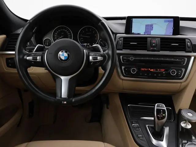 BMW 3-serie Gran Turismo 320i GT LUXURY + PANORAMA / NAVIGATIE PROFESSIONAL