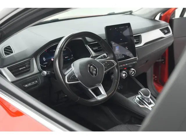 Renault Captur 1.6 E-Tech Plug-in Hybrid 160 Intens | Pack Winter | Apple Carplay | 9.3 Inch Groot S...
