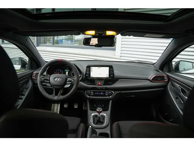 Hyundai i30 Fastback 2.0 T-GDI N1 Panodak Pops And Bangs Navigatie Camera Stoelverw. Alcantara Keyle...