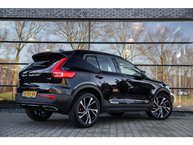 Volvo XC40 2.0 T4 R-Design , Panoramadak, Adap. cruise, Harman/Kardon,