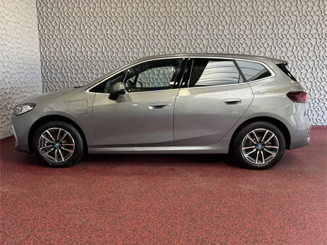 BMW 2-serie Active Tourer 230E TREKHAAK LED ELEK.KLEP CAMERA  M-SPORT AWD 4X4 4WD M-Sportpakket  PHE...
