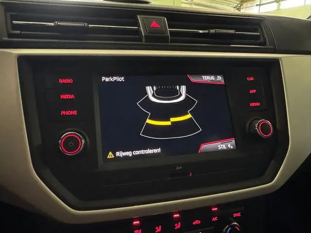 Seat Arona
