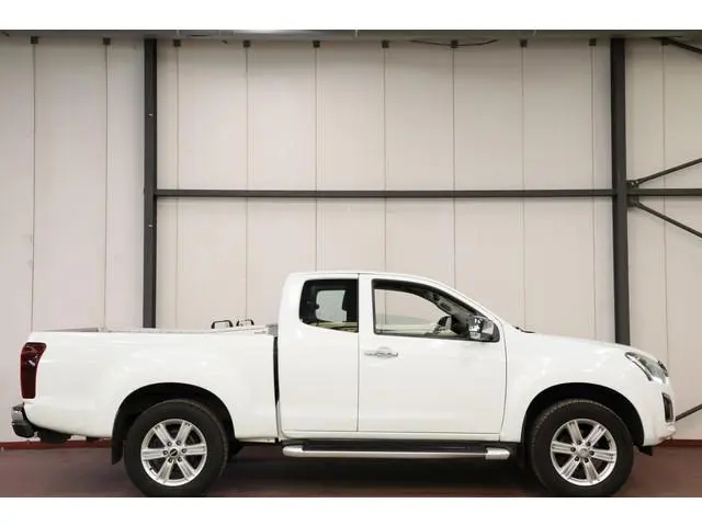 Isuzu D-Max 1.9 Extended Cab 3500KG TREKHAAK EURO 6