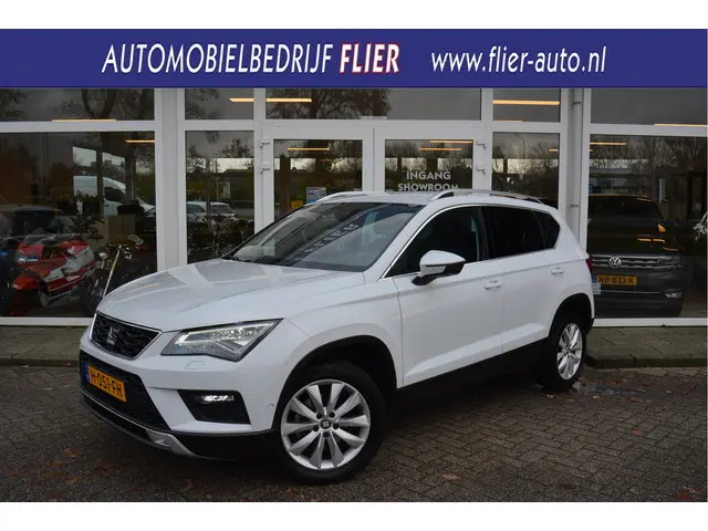 SEAT Ateca 1.5 TSI  Business Intense ✅Trekhaak ✅ Clima ✅ CarPlay ✅ Navi ✅ PDC V+A ✅