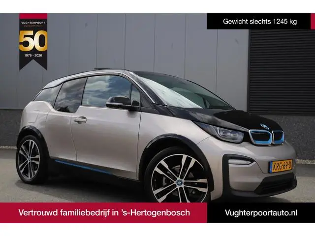 BMW i3 Executive 120Ah 42 kWh/*Lodge*/Sunroof/Adaptive/Kaschmir Silver/Camera/W-pomp/3-fase/20"