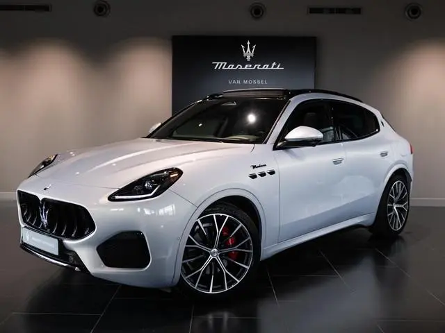 Maserati Grecale 2.0 MHEV Modena 330pk | 2 jaar garantie | Climate Pack | Tech Pack | Dubbel glas |...