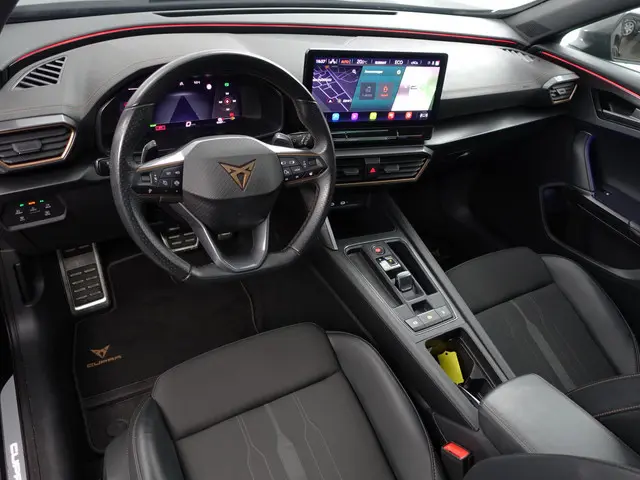CUPRA Formentor 1.4 e-Hybrid VZ Black Edition Aut- Panoramadak, Performance Interieur, Stuur/Stoelve...