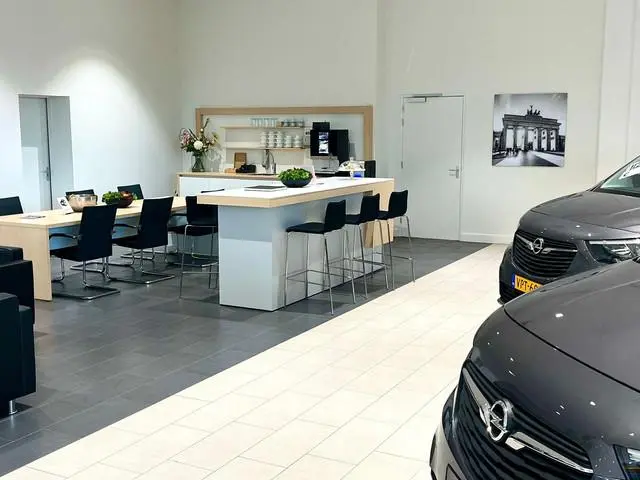 Leapmotor B10