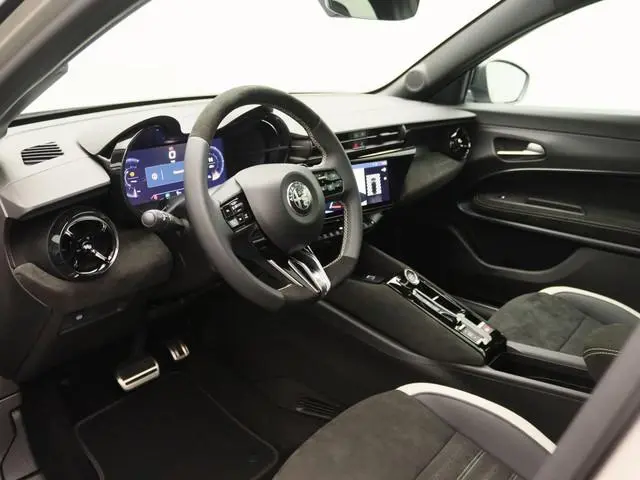 Alfa Romeo Junior