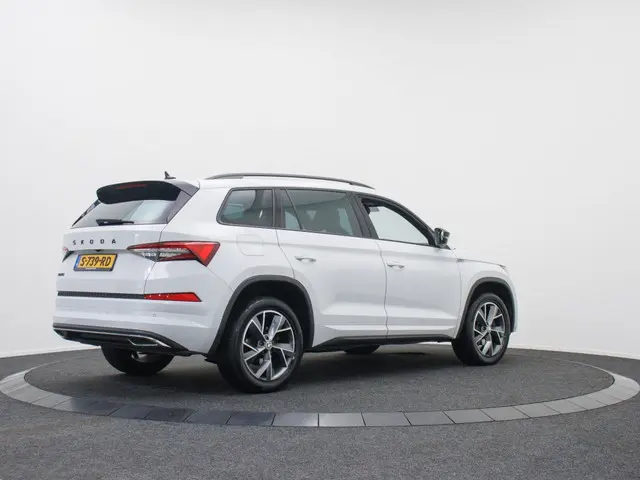 Skoda Kodiaq 1.5 TSI Sport Business 7p Automaat | Leder-pakket | LED matrix |