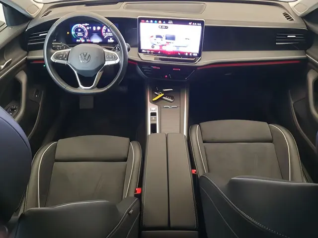 Volkswagen Passat Variant 1.5 eHybrid 204pk DSG/AUT Business Wegklapbare trekhaak, Head-up, Camera