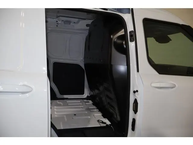 Ford E-Transit Courier