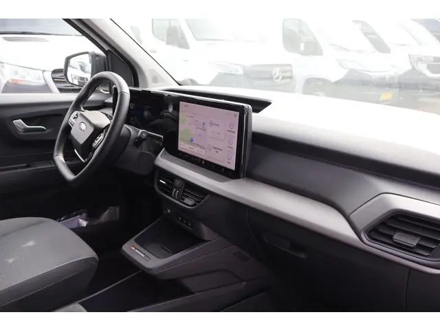 Ford E-Transit Courier