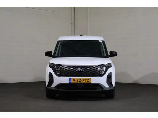 Ford E-Transit Courier