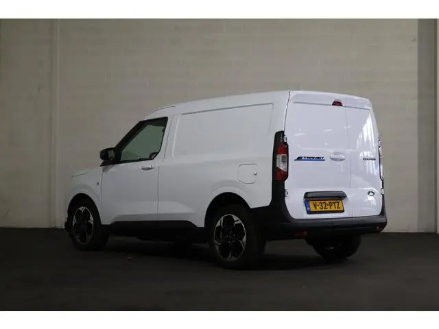 Ford E-Transit Courier