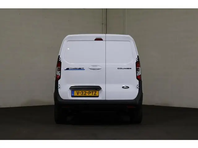 Ford E-Transit Courier